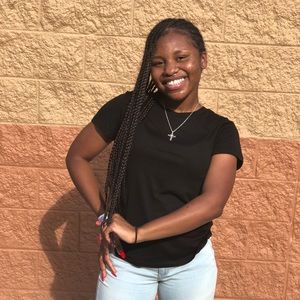 Meet your Posher, Lawren